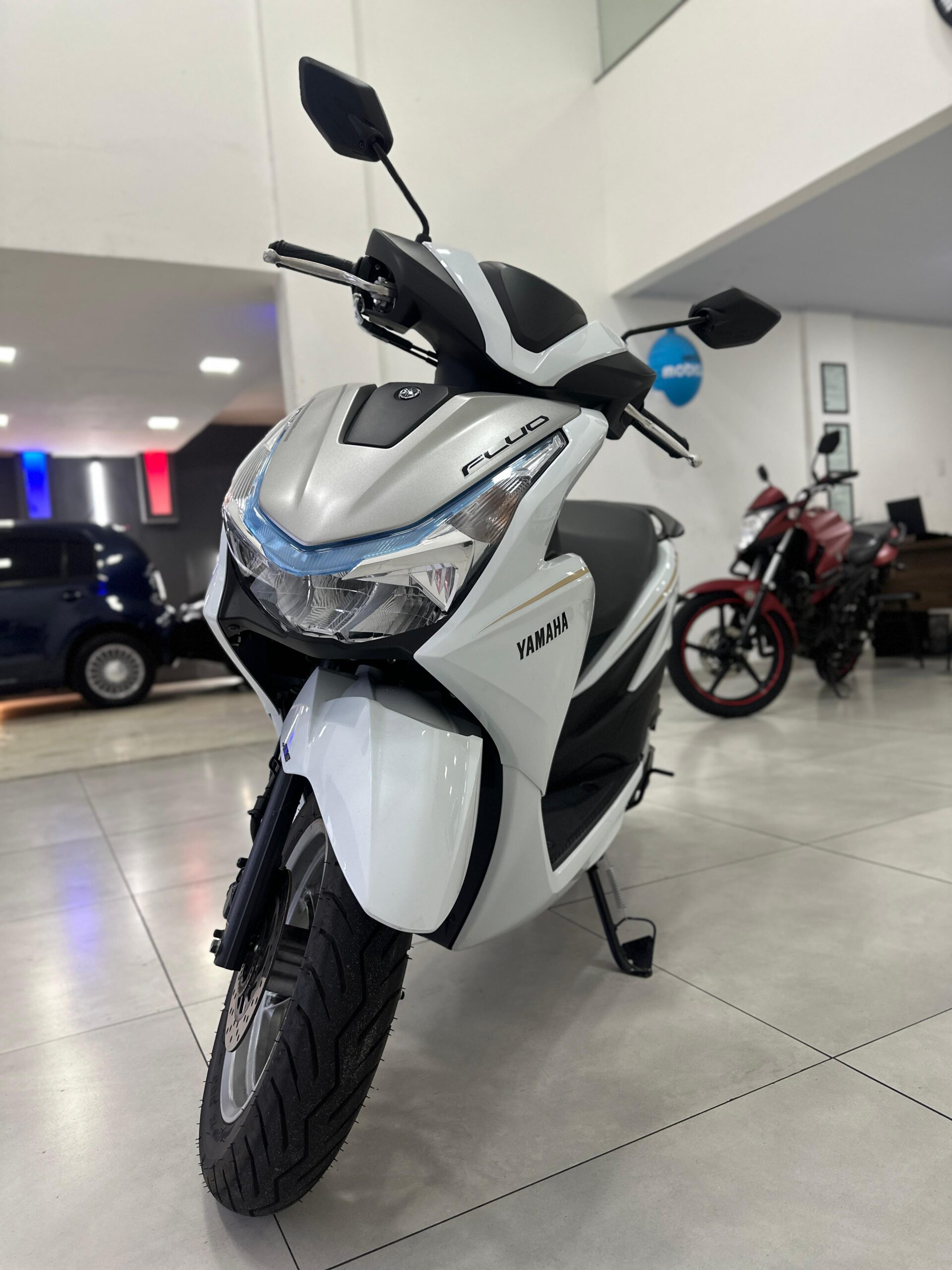 Yamaha fluo hybrida 125cc 2026